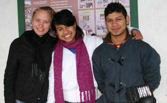 Imagen de Becas estudiando con el mate en San Antonio, Misiones Imagen de Becas estudiando con el mate en San Antonio, Misiones