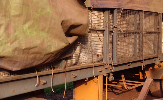 Se decomisaron aproximadamente 6.000 kilos de palitos de yerba mate.