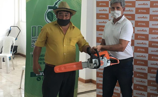 Imagen de Entregamos herramientas a 32 pequeños productores de Dos de Mayo Imagen de Entregamos herramientas a 32 pequeños productores de Dos de Mayo