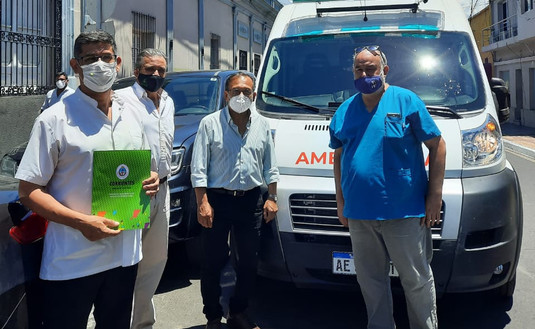 Imagen de El Hospital de Gobernador Virasoro recibió la ambulancia que donamos