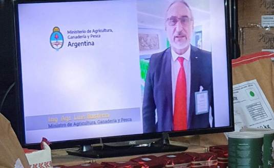 Imagen de Con el apoyo de Nación, se oficializó el primer envío de yerba mate a la India Imagen de Con el apoyo de Nación, se oficializó el primer envío de yerba mate a la India
