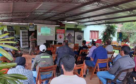 Imagen de Jornada de capacitación para tareferos en Garruchos, Corrientes