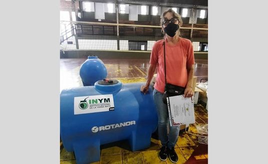 Imagen de Continúa la entrega de tanques de agua y motobombas Imagen de Continúa la entrega de tanques de agua y motobombas