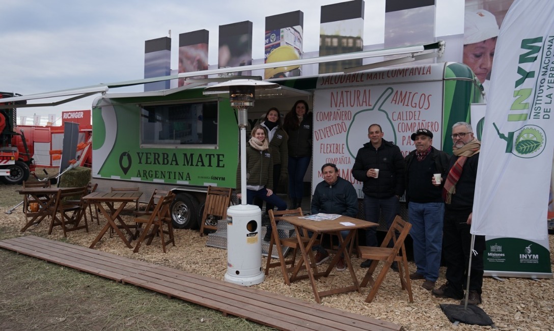 Imagen de La yerba mate acompa&ntilde;a a los visitantes que recorren Agroactiva 2022