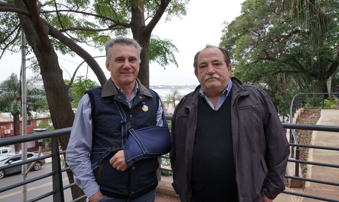 Diego Muruniak, cónsul de Ucrania en Misiones y Jorge Balanda, presidente de la Delegación Misiones de la RCU en Argentina