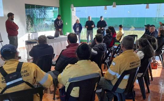 Imagen de Técnicos del INYM se capacitan en prevención y combate de incendios