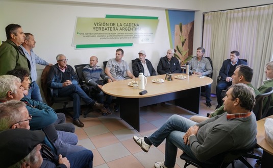 Imagen de Reunión con el ministro de Hacienda de Misiones y cooperativas por líneas de financiamiento