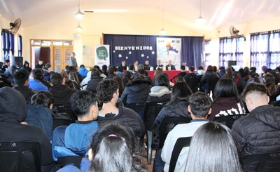 Imagen de A sala llena, se oficializó hoy El Mate en la Escuela 2024