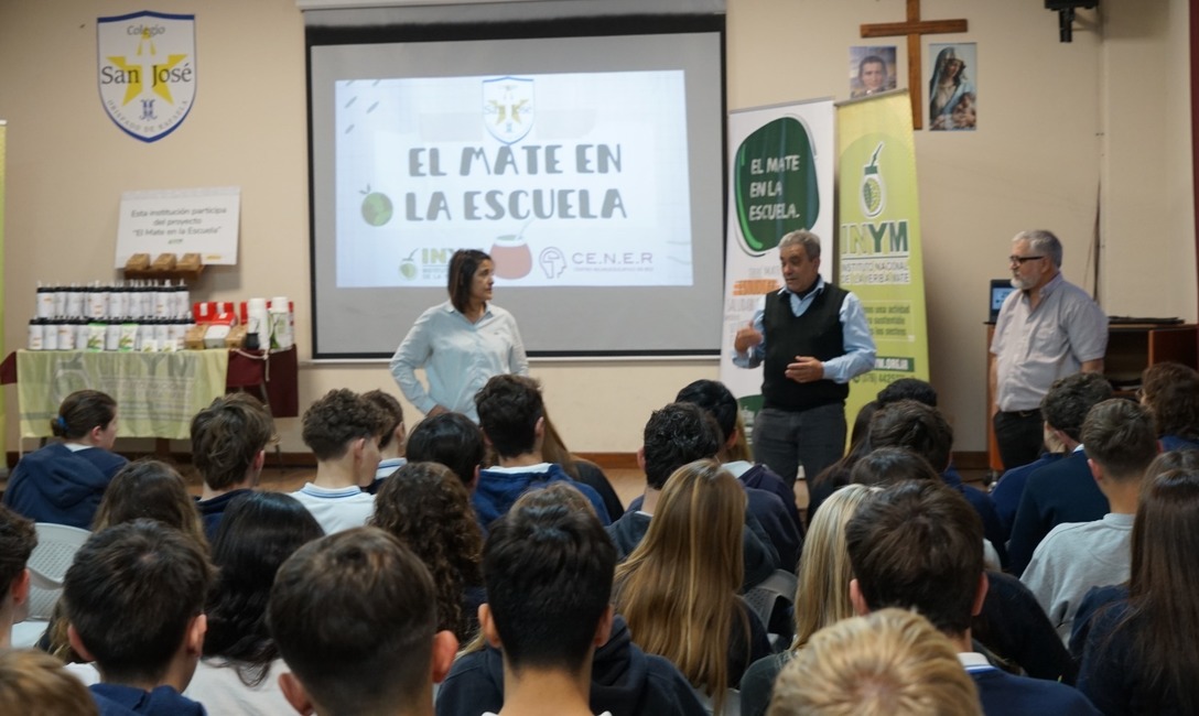 Imagen de Estudiantes de Santa Fe se sumaron a El Mate en la Escuela