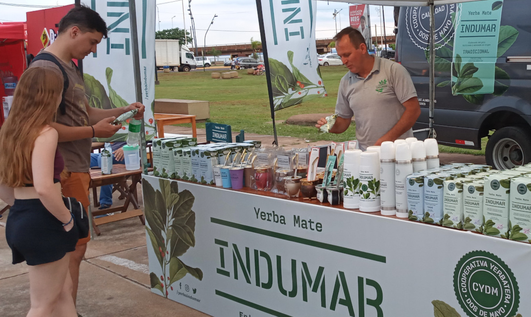 Imagen de El D&iacute;a Nacional del Mate se celebr&oacute; en Posadas con m&aacute;s de 40 productores- emprendedores, empresas y cooperativas, y miles de materos