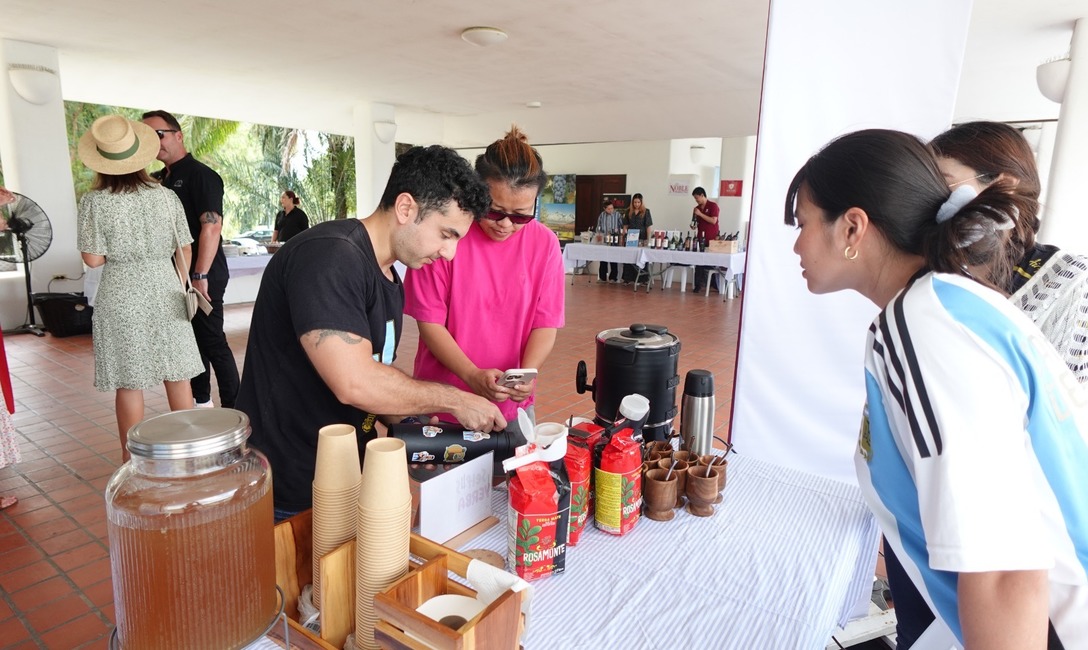 Imagen de De la mano del deporte, la yerba mate argentina fortalece su presencia en Tailandia