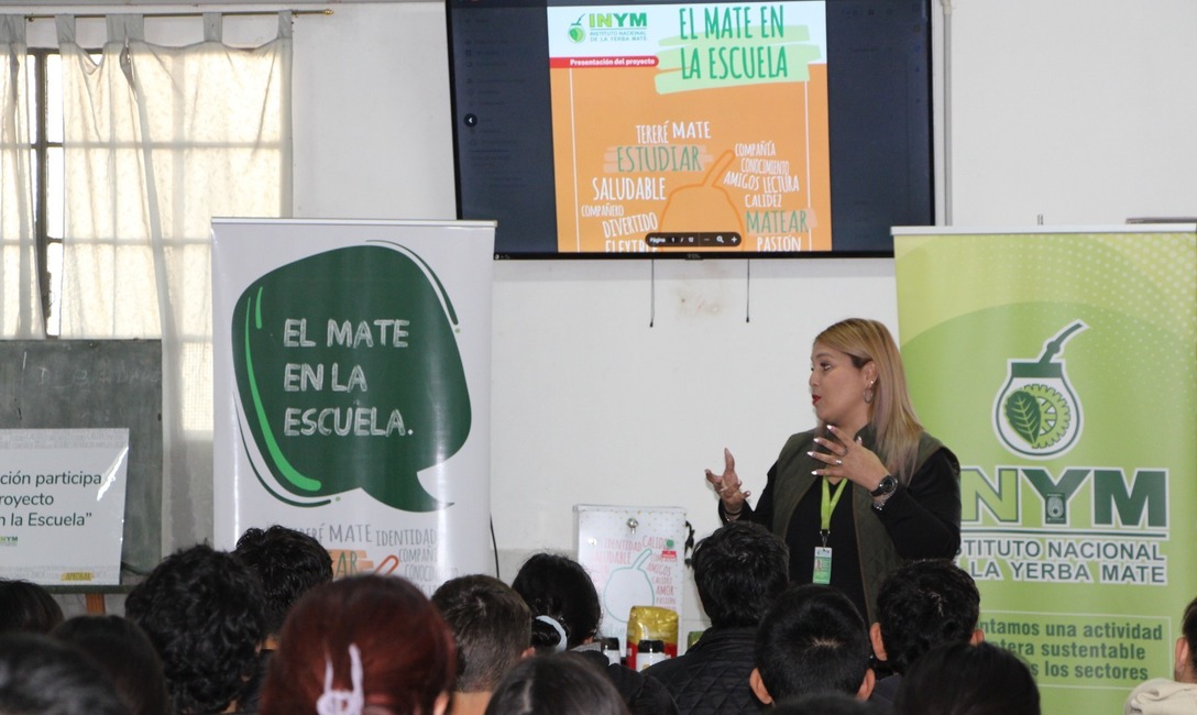 Imagen de Docentes y estudiantes respaldan El Mate en la Escuela