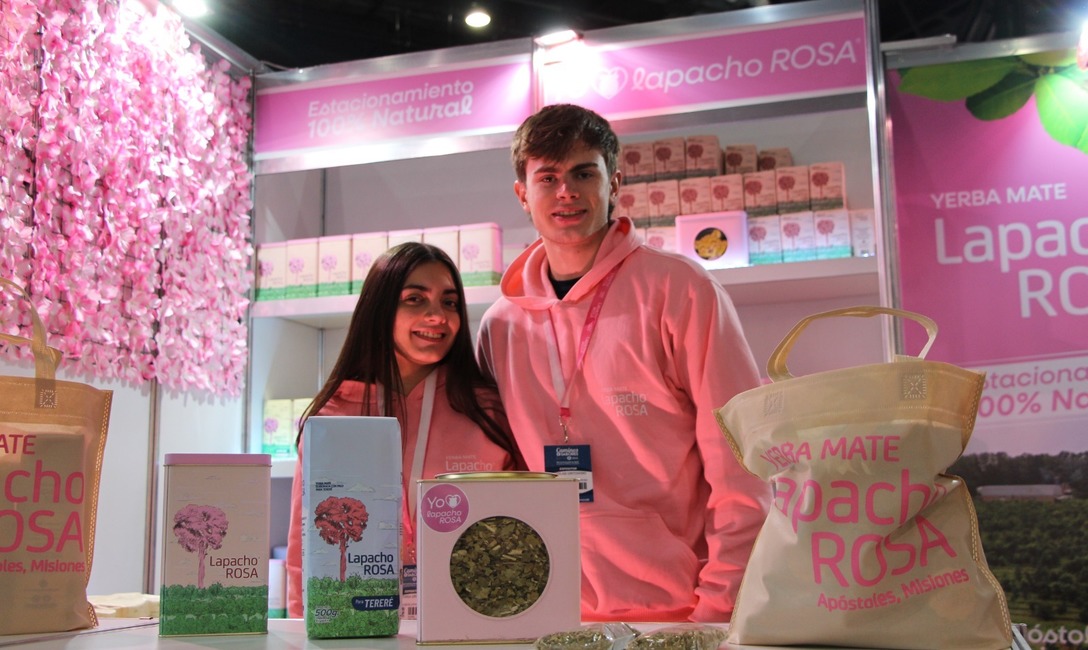 Imagen de El mate aut&eacute;ntico, con yerba tradicional, de secanza barbacu&aacute; y agricultura familiar