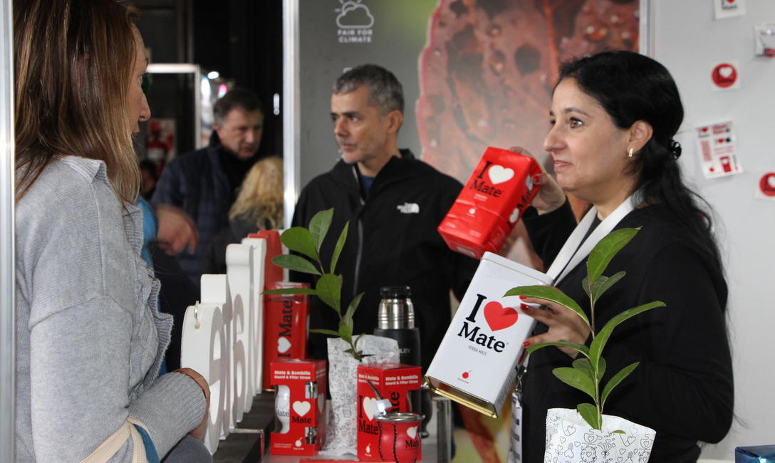 Kraus Gourmet, de Kraus S.A., es yerba mate elaborada con hojas orgánicas y certificadas.