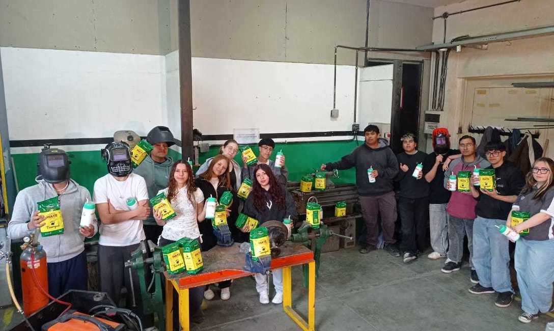 Imagen de El Mate en la Escuela, presente con 21 marcas de yerba mate en 48 colegios de la Argentina