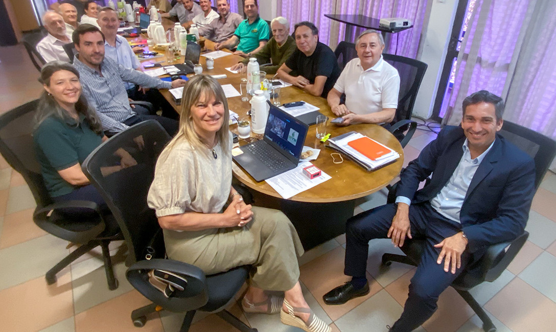 Imagen de El nuevo presidente del INYM, Rodrigo Correa, coordin&oacute; la reuni&oacute;n de Directorio