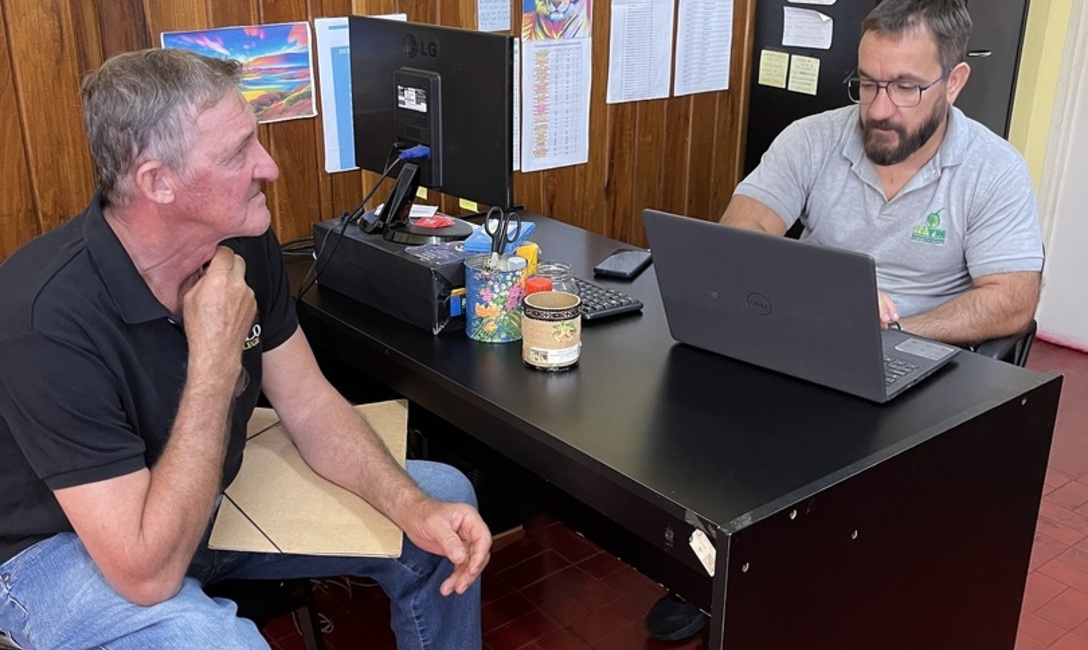 Imagen de Productores de Arist&oacute;bulo del Valle recibieron asesoramiento y gestionaron tr&aacute;mites en la Jornada Itinerante del INYM