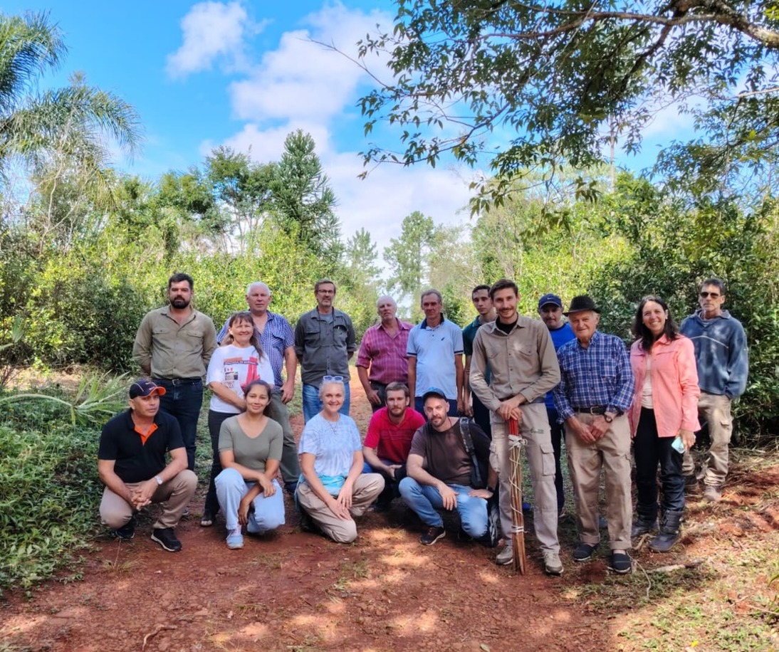 Imagen de Jornada de capacitaci&oacute;n y acompa&ntilde;amiento t&eacute;cnico junto a  productores de Los Helechos y colonias vecinas