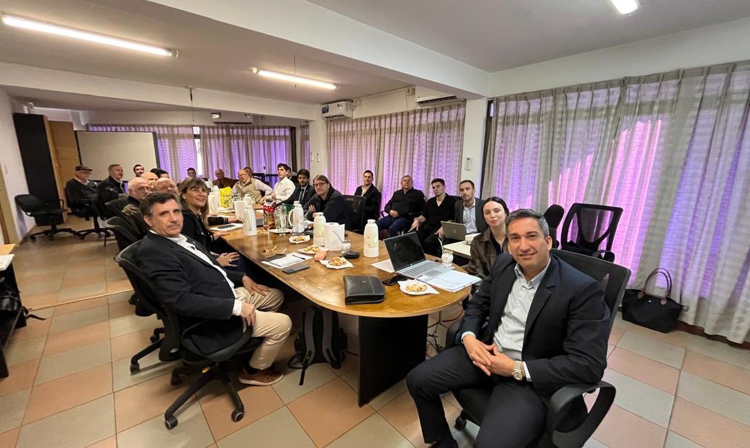 Imagen de El INYM realizó una reunión extraordinaria de Directorio por la visita de funcionarios nacionales centrada en la modernización institucional Imagen de El INYM realizó una reunión extraordinaria de Directorio por la visita de funcionarios nacionales centrada en la modernización institucional