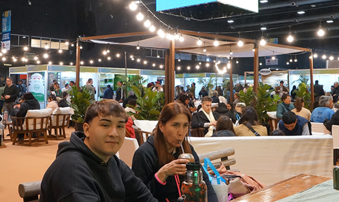 Imagen de MATEAR 2026: la yerba mate argentina en su plenitud, con miles de visitantes en la primera jornada en La Rural